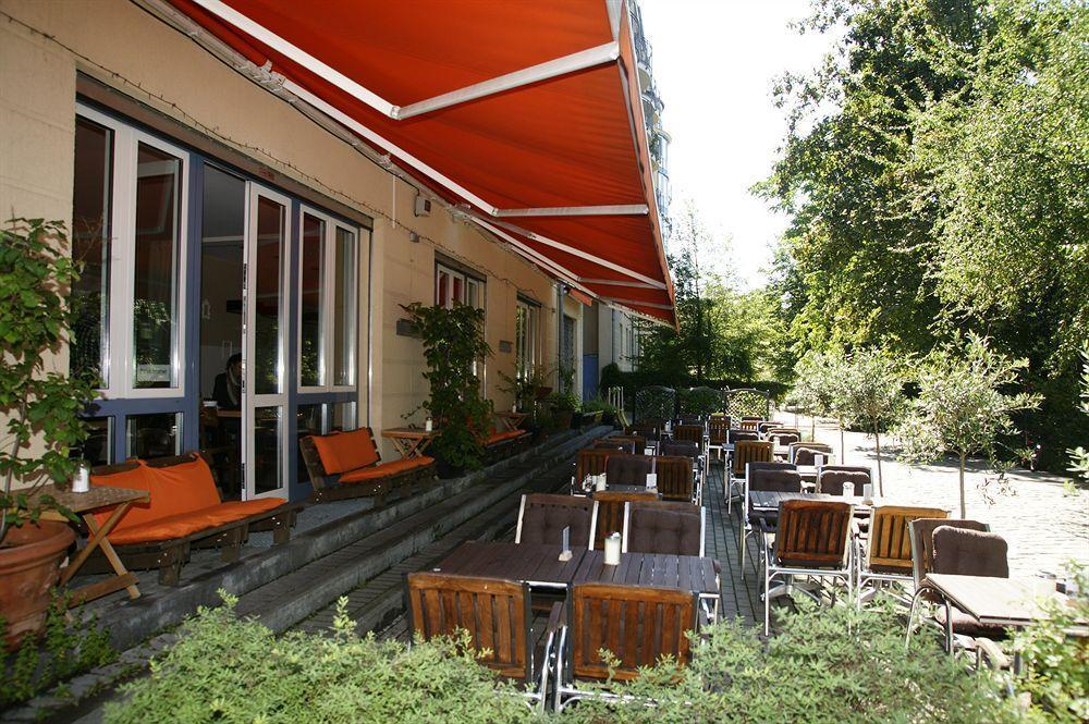 Midi Inn Parkhotel Mitte Berlim Exterior foto